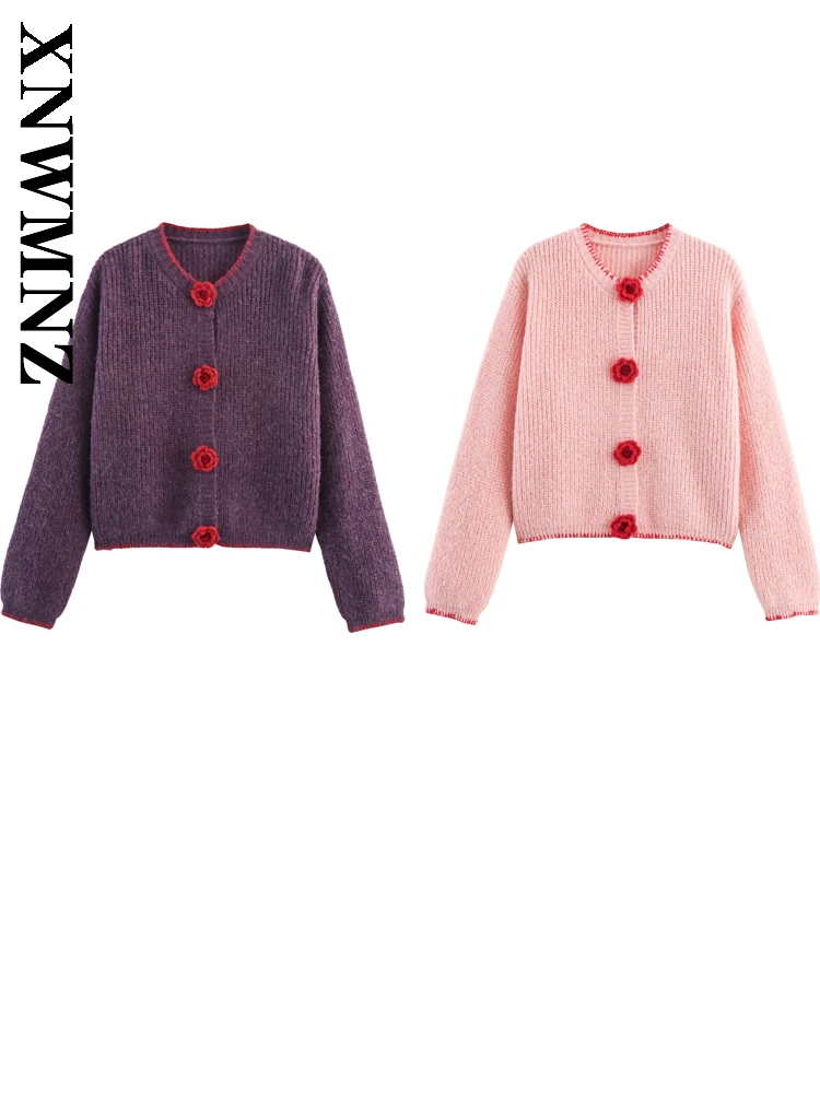 XNWMNZ 2025 Autumn New Woman Simple Fashion Knitted Sweater Classic Vintage Female V-Collar Long Sleeve Retro Cardigan Appliques
XNWMNZ 2025 Autumn New Woman Simple Fashion Knitted Sweater Classic Vintage Female V-Collar Long Sleeve Retro Cardigan Appliques