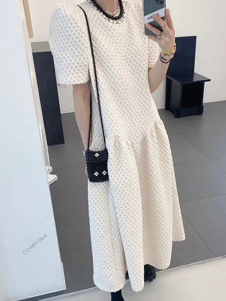 2022 Korean Chic Temperament Retro Round Neck Dress For Women Loose Solid Puff Sleeve Female Dresses Summer New
2022 Korean Chic Temperament Retro Round Neck Dress For Women Loose Solid Puff Sleeve Female Dresses Summer New