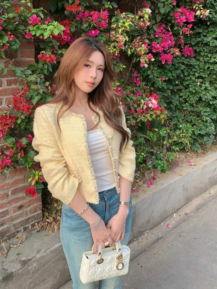 Fashion Small Fragrant Pearl Short Coat for Women Spring Aging Versatile Top Elegant Temperament Trendy short jacket
Fashion Small Fragrant Pearl Short Coat for Women Spring Aging Versatile Top Elegant Temperament Trendy short jacket