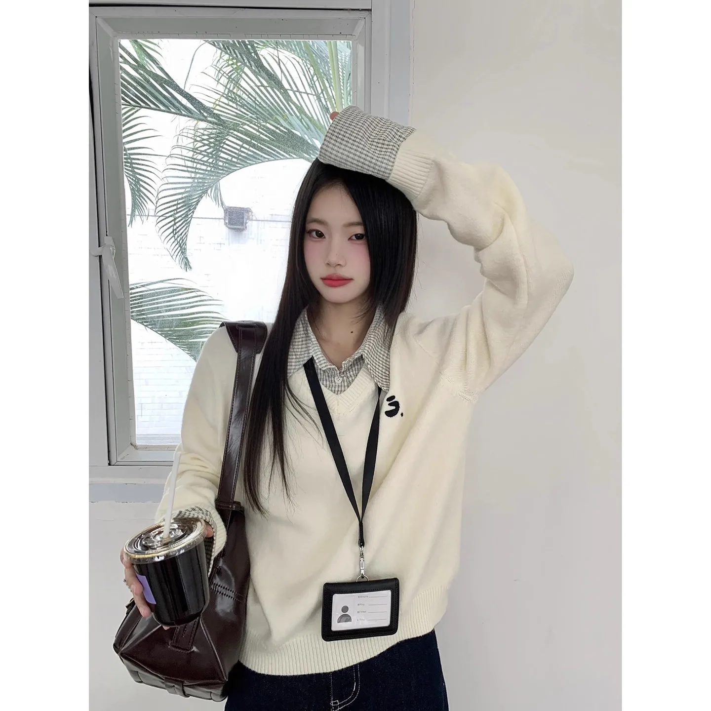 College Style Patterned Fake Two Piece Woolen Weaver Girl Round Neck Embroidered Knitted Casual Lazy Jacket Top
College Style Patterned Fake Two Piece Woolen Weaver Girl Round Neck Embroidered Knitted Casual Lazy Jacket Top