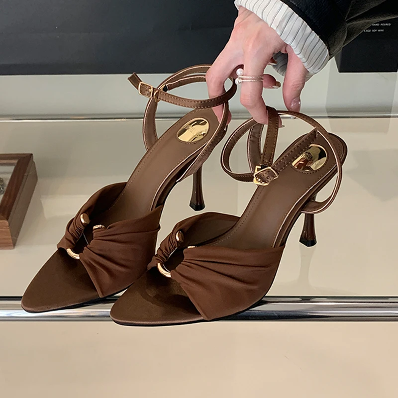 Fashion Pointed Open-toed Women's Satin Sandals Temperament Metal Buckle High Heels Party Model Show Shoes
Fashion Pointed Open-toed Women's Satin Sandals Temperament Metal Buckle High Heels Party Model Show Shoes