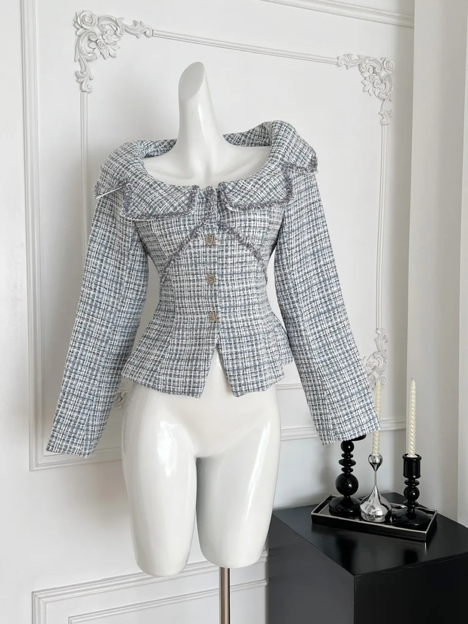 Ele ort Coat Women's Slim Fit Long Sve Square Collar Heavy Woolen Top Versatile High-End Feel Faionable Lady's Jaet
Ele ort Coat Women's Slim Fit Long Sve Square Collar Heavy Woolen Top Versatile High-End Feel Faionable Lady's Jaet