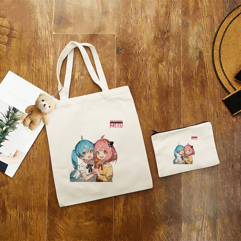 Cool Black Outfit Hatsune Miku Print Canvas Tote Bag, Eco Friendly Shopping Bag for Anime Enthusiasts
Cool Black Outfit Hatsune Miku Print Canvas Tote Bag, Eco Friendly Shopping Bag for Anime Enthusiasts