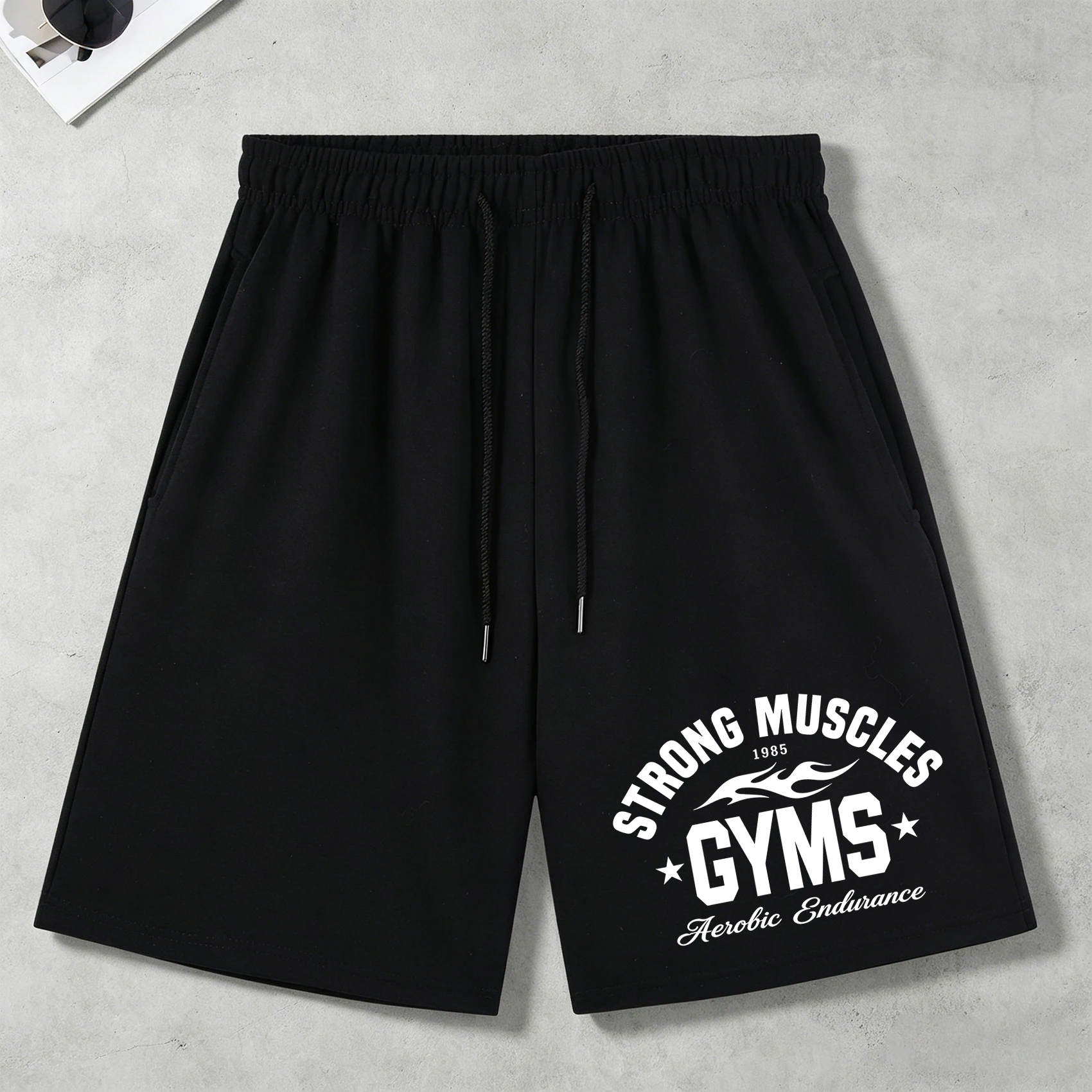 Мужские летние свободные шорты-карго Strong Muscles Gyms 1985 с завязками, черные, универсальные, мягкие, унисекс, модные, широкие брюки
Мужские летние свободные шорты-карго Strong Muscles Gyms 1985 с завязками, черные, универсальные, мягкие, унисекс, модные, широкие брюки