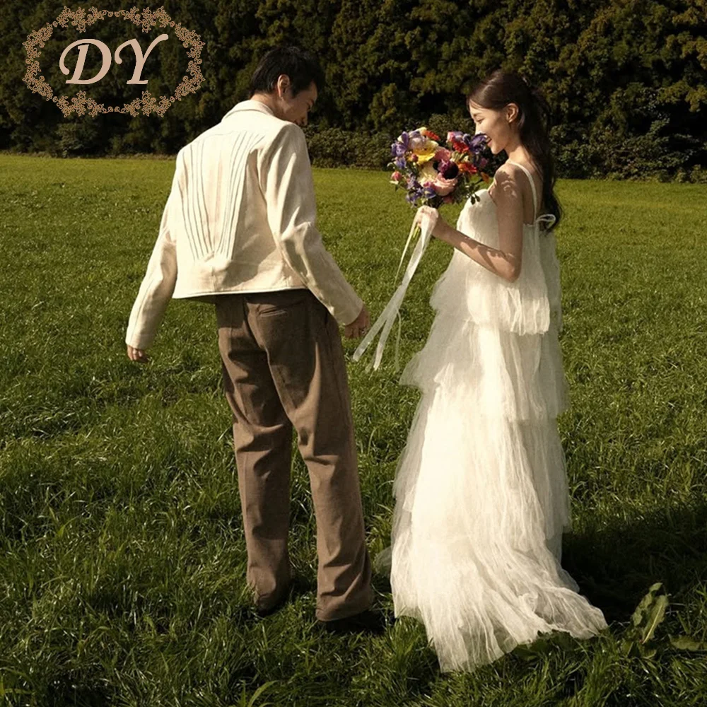 DY Modern Muti-Layered Soft Tulle Wedding Dresses Korea Photoshoot Spaghetti Straps Bridal Gown Floor Length Vestido De Noiva
DY Modern Muti-Layered Soft Tulle Wedding Dresses Korea Photoshoot Spaghetti Straps Bridal Gown Floor Length Vestido De Noiva