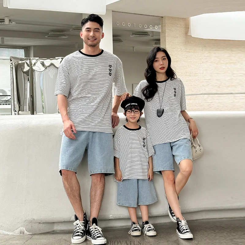 Family Vacation 2025 Summer Tshirt Shorts Clothing Set Family Matching Outfit Holiday Party Clothes Wear Couple Child Costume
Family Vacation 2025 Summer Tshirt Shorts Clothing Set Family Matching Outfit Holiday Party Clothes Wear Couple Child Costume