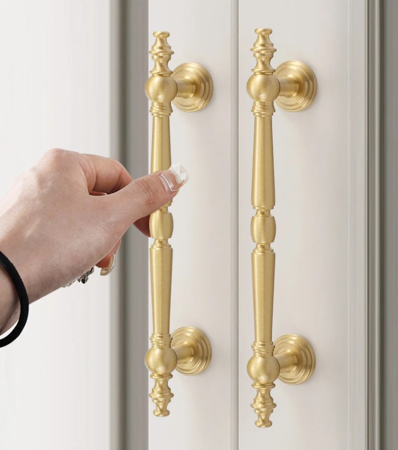 European Solid Brass Furniture Handles Luxury Handles for Wardrobe and Drawer Dresser Hardware Fitting Kitchen Cabinet Handles
European Solid Brass Furniture Handles Luxury Handles for Wardrobe and Drawer Dresser Hardware Fitting Kitchen Cabinet Handles