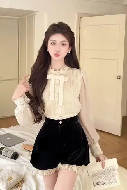Miu Style Bow Lace Blouse Set Женская элегантная черная мини-юбка из двух частей Sweet Chic Office Luxe Outfit Y2K Шикарная одежда Лидер продаж
Miu Style Bow Lace Blouse Set Женская элегантная черная мини-юбка из двух частей Sweet Chic Office Luxe Outfit Y2K Шикарная одежда Лидер продаж