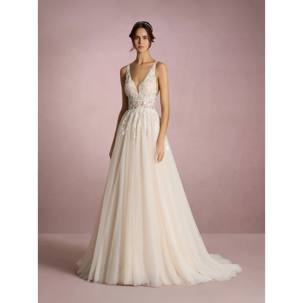 ESBRIDE Simple V-neck Wedding Dress for Woman Appliques White Brides Dress Backless Lace A-line Woman Ceremony Dress Customized
ESBRIDE Simple V-neck Wedding Dress for Woman Appliques White Brides Dress Backless Lace A-line Woman Ceremony Dress Customized