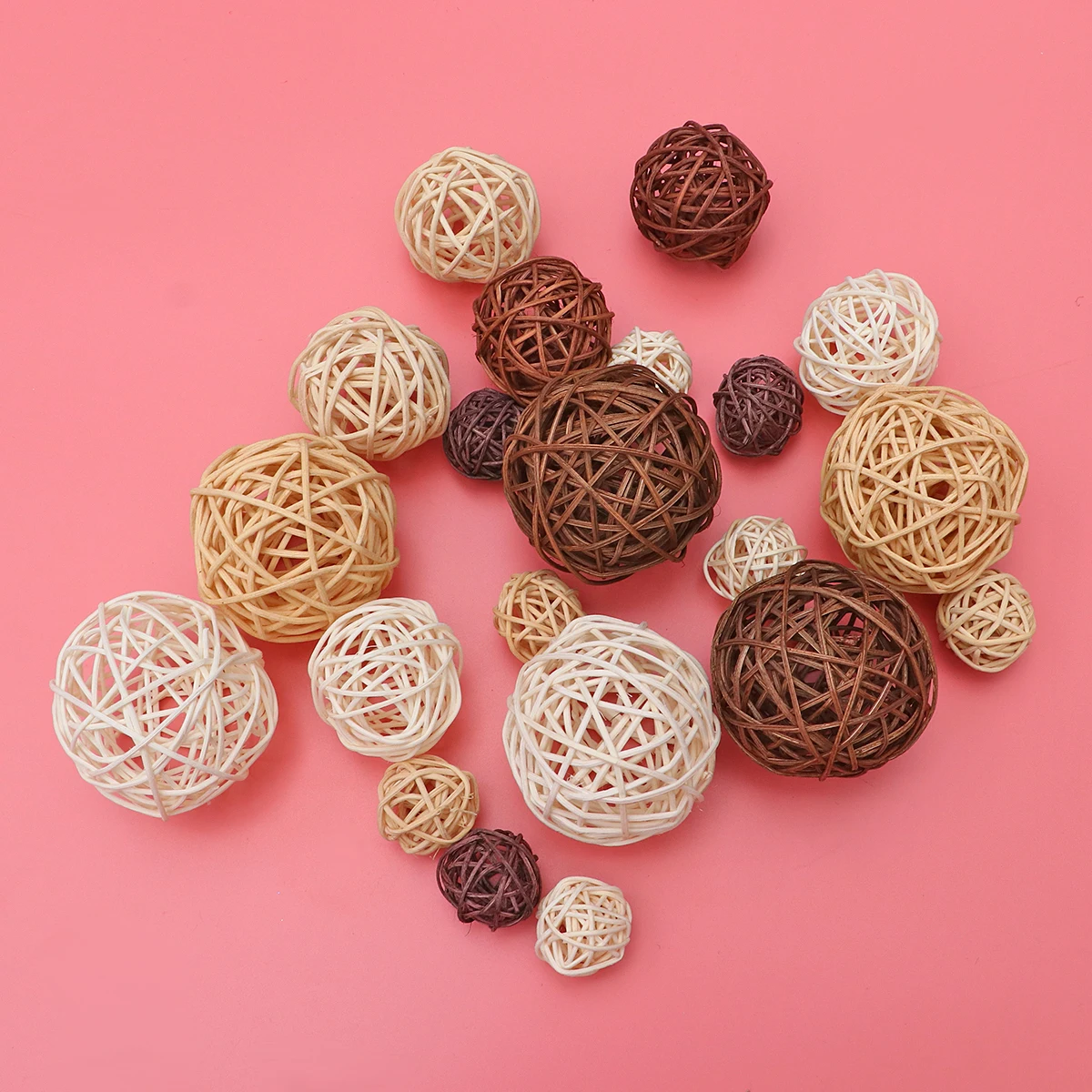21pcs Vine Ball Photo Props Christmas Decorations Hanging Ornaments Sepaktakraw Vine Decor Tree Pendants DIY Craft Gifts
21pcs Vine Ball Photo Props Christmas Decorations Hanging Ornaments Sepaktakraw Vine Decor Tree Pendants DIY Craft Gifts