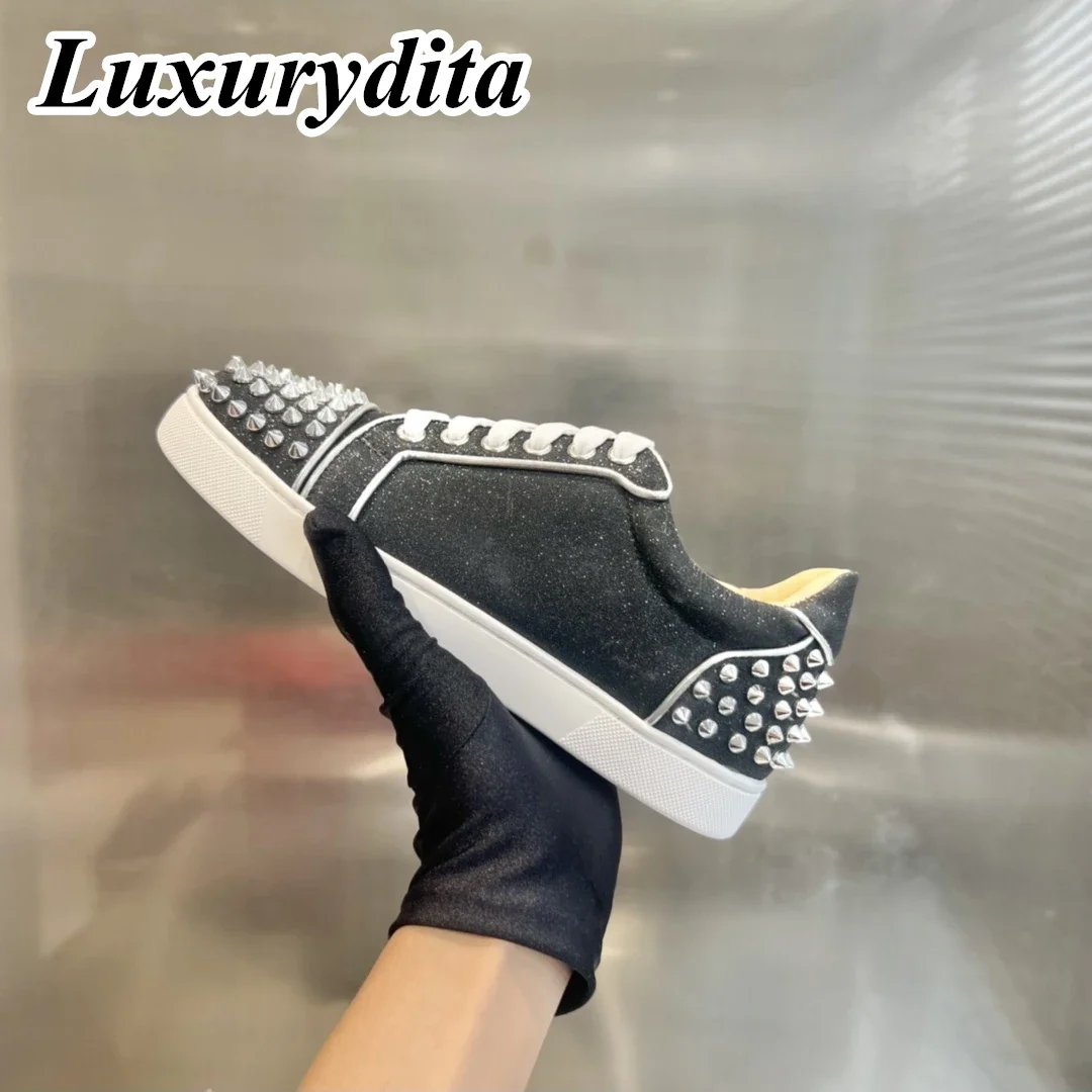 Top Quality Womens Trendy Casual Sneakers Luxury Mens Real Leather Tennis Shoes Designr Red Sole Tide Lovers Rivet Shoes HJ0908
Top Quality Womens Trendy Casual Sneakers Luxury Mens Real Leather Tennis Shoes Designr Red Sole Tide Lovers Rivet Shoes HJ0908
