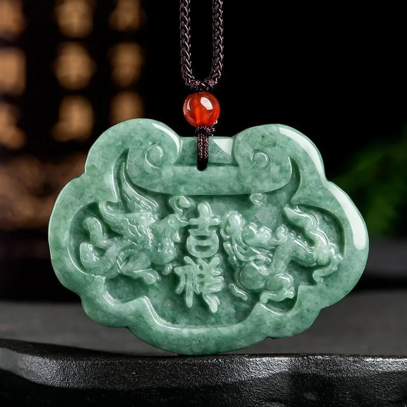 New Dragon and Phoenix Jade Pendant Jadeite High-end Gift Dragon and Phoenix Chengxiang Pendant Women's Jade Pendant
New Dragon and Phoenix Jade Pendant Jadeite High-end Gift Dragon and Phoenix Chengxiang Pendant Women's Jade Pendant