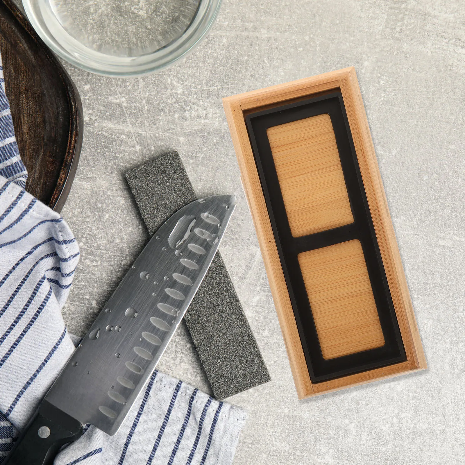 1Set Eco Friendly Bamboo Whetstone Base with Rubber Feet Stable Sharpening Stone Stand for Home Kitchen Knife Maintenance
1Set Eco Friendly Bamboo Whetstone Base with Rubber Feet Stable Sharpening Stone Stand for Home Kitchen Knife Maintenance