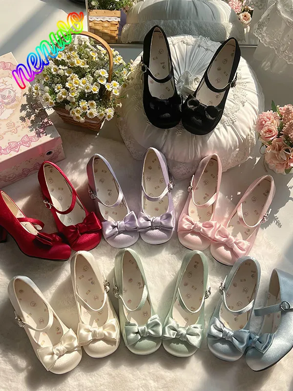 Женские туфли в стиле Лолита, низкие балетки с круглым носком, с перекрестными ремешками и бантом, милые туфли для девочек, туфли для чаепития, очаровательная обувь для студенток
Женские туфли в стиле Лолита, низкие балетки с круглым носком, с перекрестными ремешками и бантом, милые туфли для девочек, туфли для чаепития, очаровательная обувь для студенток