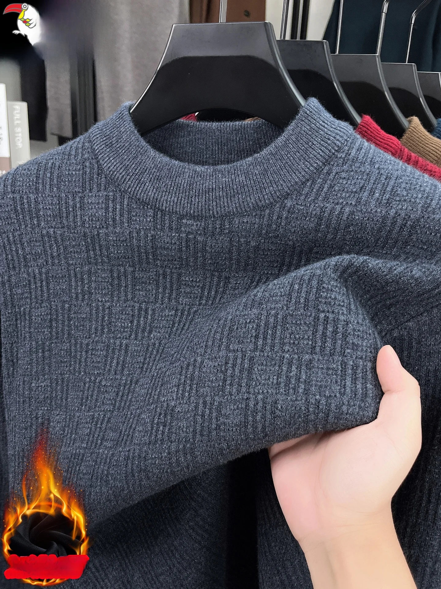 Утепленный зимний вязаный шерстяной свитер для мужчин с высоким воротником, модный повседневный теплый топ с длинным рукавом
Утепленный зимний вязаный шерстяной свитер для мужчин с высоким воротником, модный повседневный теплый топ с длинным рукавом