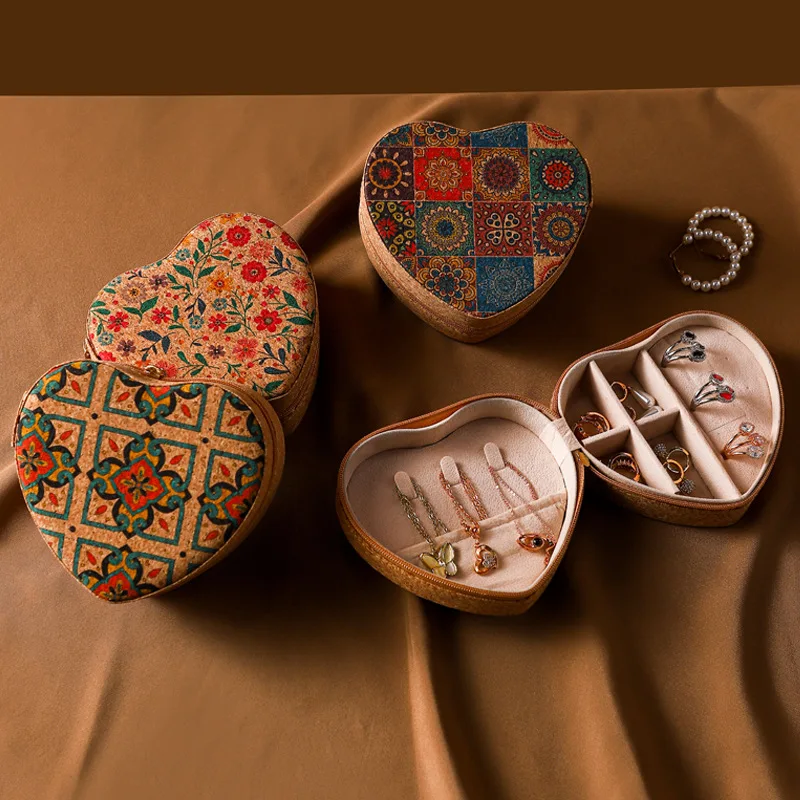 High-end Cork Jewelry Box, Convenient Travel Earrings, Ring, Heart-shaped Jewelry, Portable Wedding Gift
High-end Cork Jewelry Box, Convenient Travel Earrings, Ring, Heart-shaped Jewelry, Portable Wedding Gift