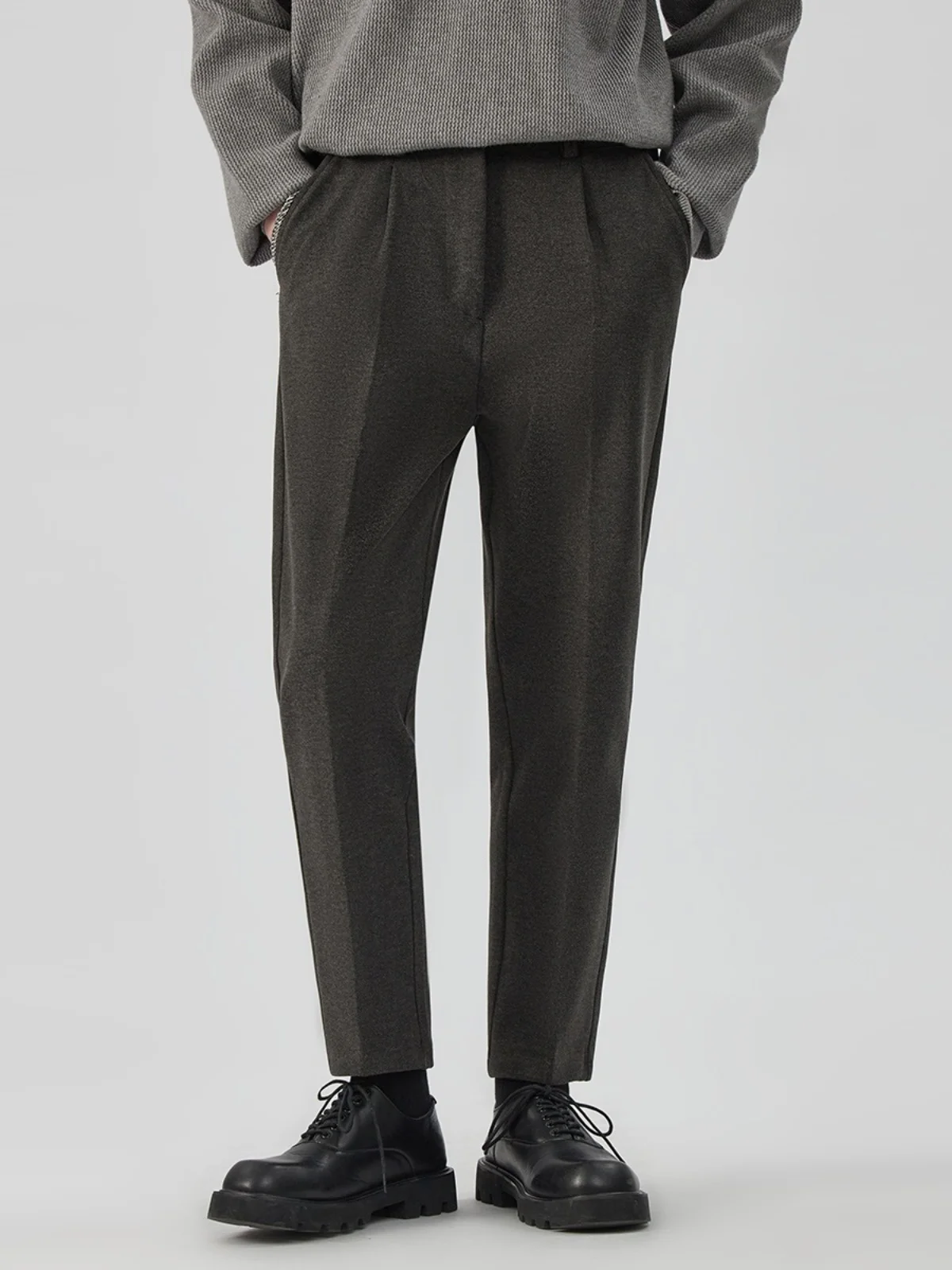 High-End Men's Woolen Suit Pants Thiened Casual Anti-Wrinkle Autumn Winter Busin Casual Slim Fit Straight Leg West Pants
High-End Men's Woolen Suit Pants Thiened Casual Anti-Wrinkle Autumn Winter Busin Casual Slim Fit Straight Leg West Pants