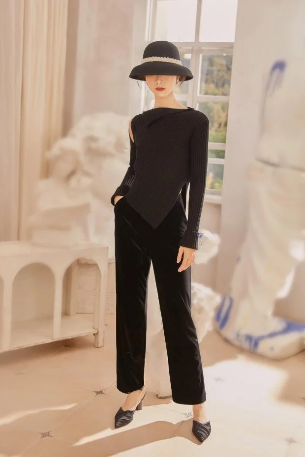 PHERIQUE Winter Velvet High Waist Wide Leg Pants Women's Casual Trousers Slimming High Waist Comfortable Long Pants
PHERIQUE Winter Velvet High Waist Wide Leg Pants Women's Casual Trousers Slimming High Waist Comfortable Long Pants