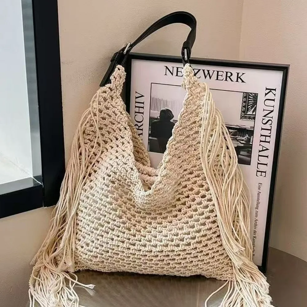 2025 Summer Tassel Shoulder Crossbody Bags Large Capacity Hollow Out Straw Bags Ladies Travel Commuter Purse Handbags
2025 Summer Tassel Shoulder Crossbody Bags Large Capacity Hollow Out Straw Bags Ladies Travel Commuter Purse Handbags