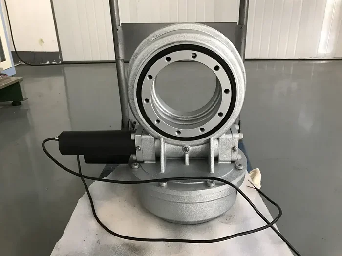 Waterproof IP65 IP66 Slewing Drive Worm Drive Solar Tracker Enclosed DUAL Axis Motor
