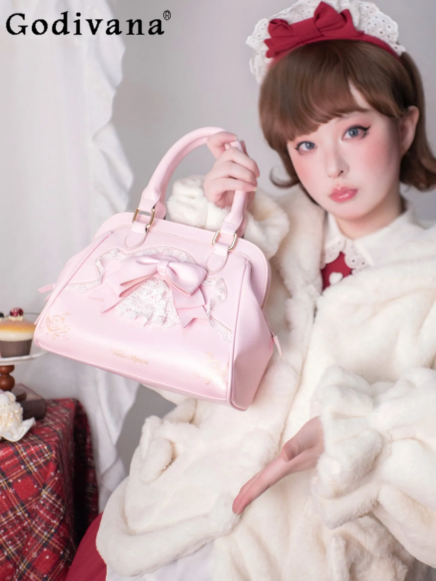 Japanese Original Vintage Style Elegant Sweet Handbag Bow Lace Versatile Lolita Large Capacity Handbag
Japanese Original Vintage Style Elegant Sweet Handbag Bow Lace Versatile Lolita Large Capacity Handbag