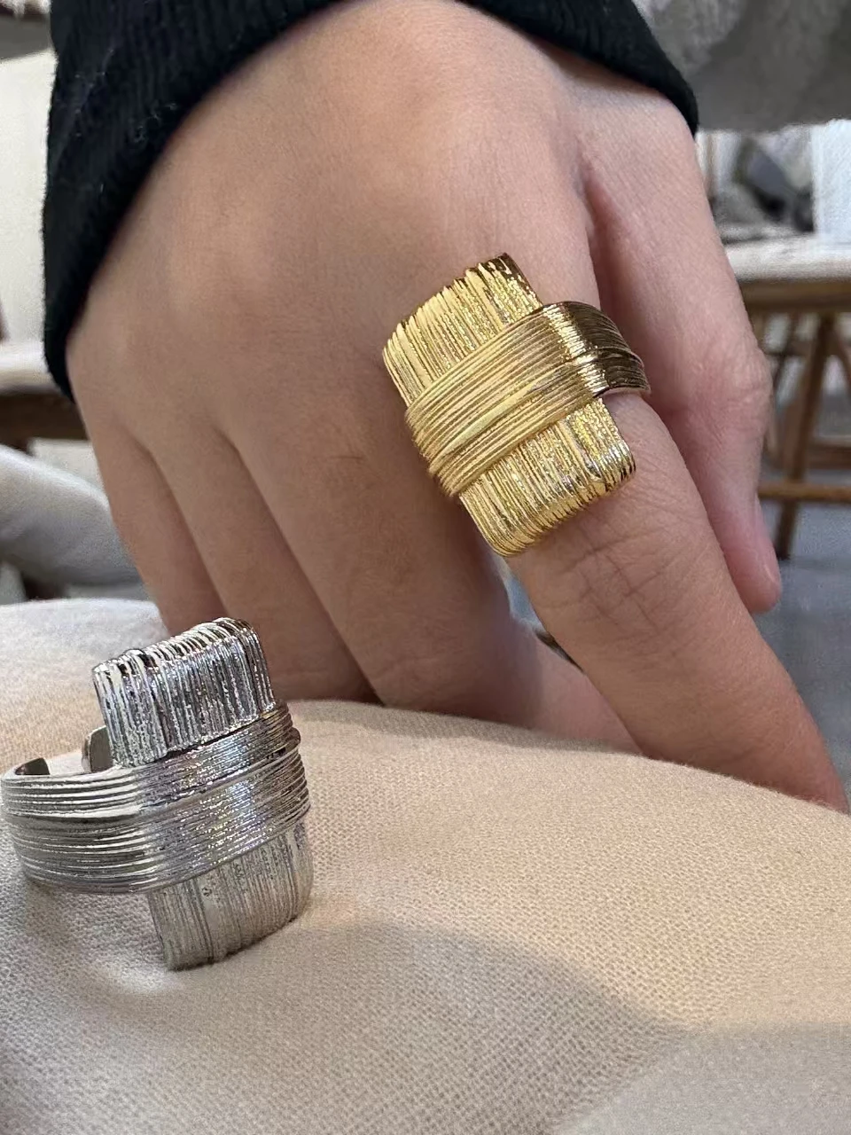 Faionable Metal Woven Line Ring for Women Personali Open Match High Sense Finger Ring Accories Index Finger Ring
Faionable Metal Woven Line Ring for Women Personali Open Match High Sense Finger Ring Accories Index Finger Ring