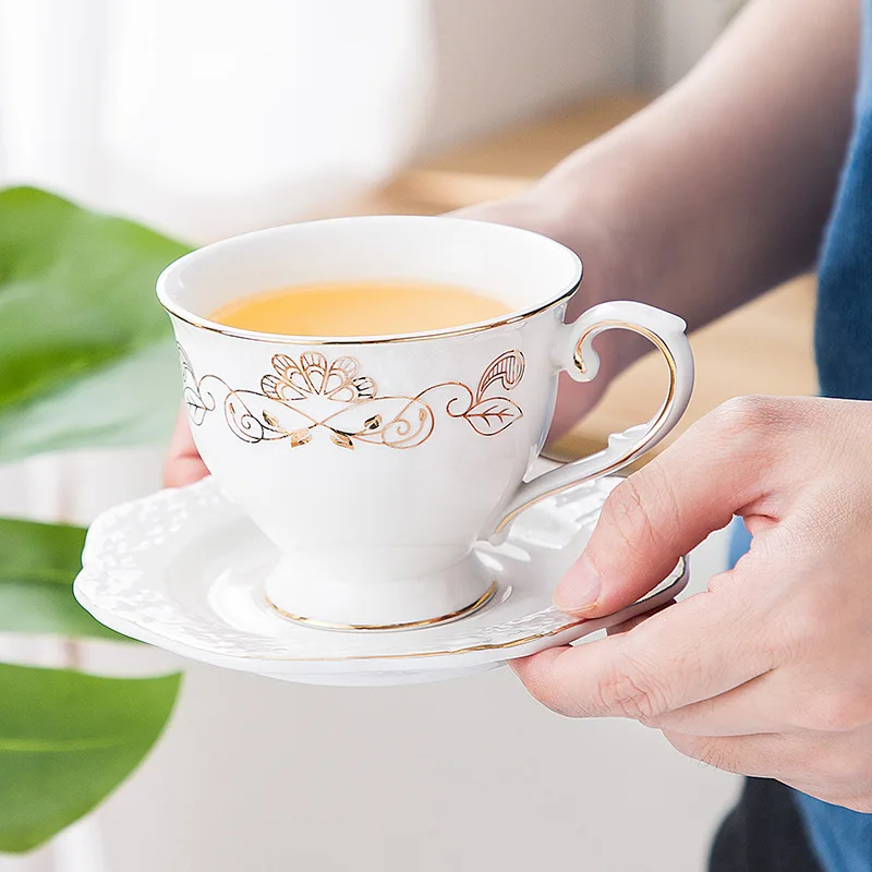 Modern Design Coffee Cup and Saucer Set Porcelain Luxury Creative Breakfast Coffee Cups Ceramic Platillo De Taza Mugs Cute Cup
Modern Design Coffee Cup and Saucer Set Porcelain Luxury Creative Breakfast Coffee Cups Ceramic Platillo De Taza Mugs Cute Cup