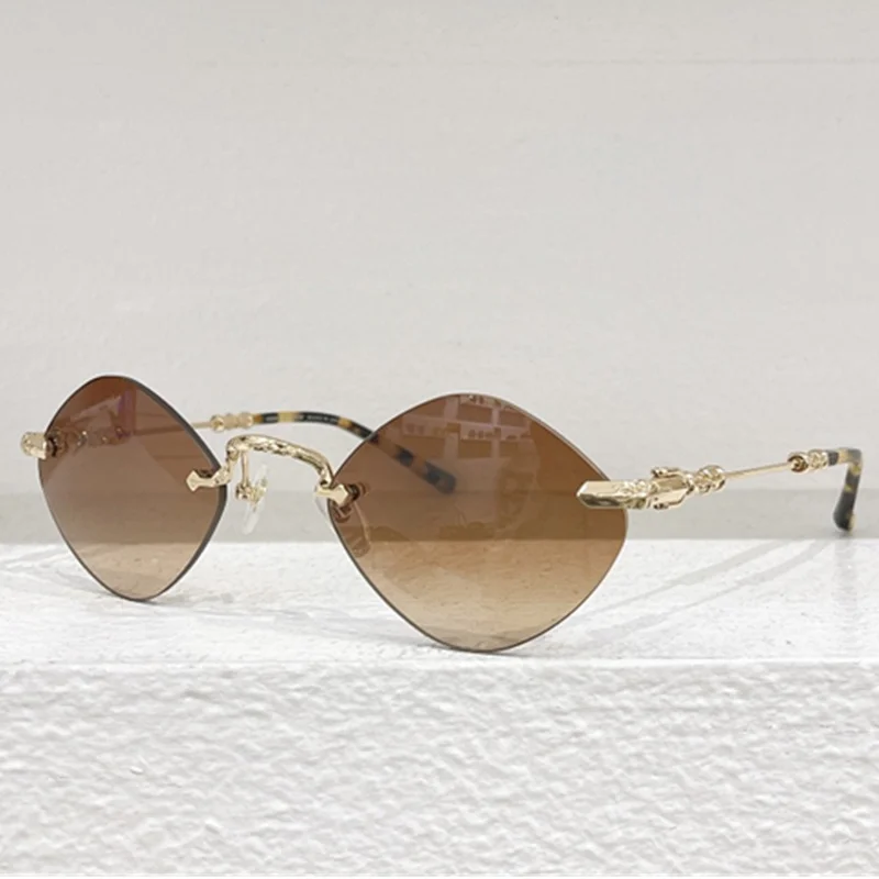 Luxury CHRetro-Vintage Titanium Rimless Sunglasses UV400 Unisex Diamonds Polarized Color-Fading Goggles 56 Gradient Glasses
Luxury CHRetro-Vintage Titanium Rimless Sunglasses UV400 Unisex Diamonds Polarized Color-Fading Goggles 56 Gradient Glasses