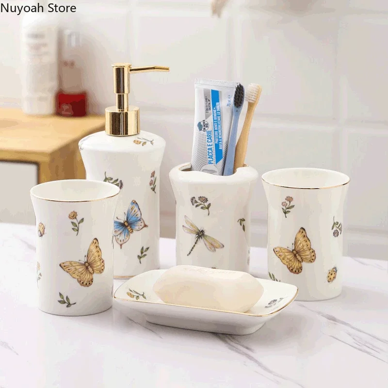 Bathroom Supplies Ceramic Lotion Bottle Household Bathroom Five-piece Set European Style Light Luxury Bathroom Decoration
Bathroom Supplies Ceramic Lotion Bottle Household Bathroom Five-piece Set European Style Light Luxury Bathroom Decoration