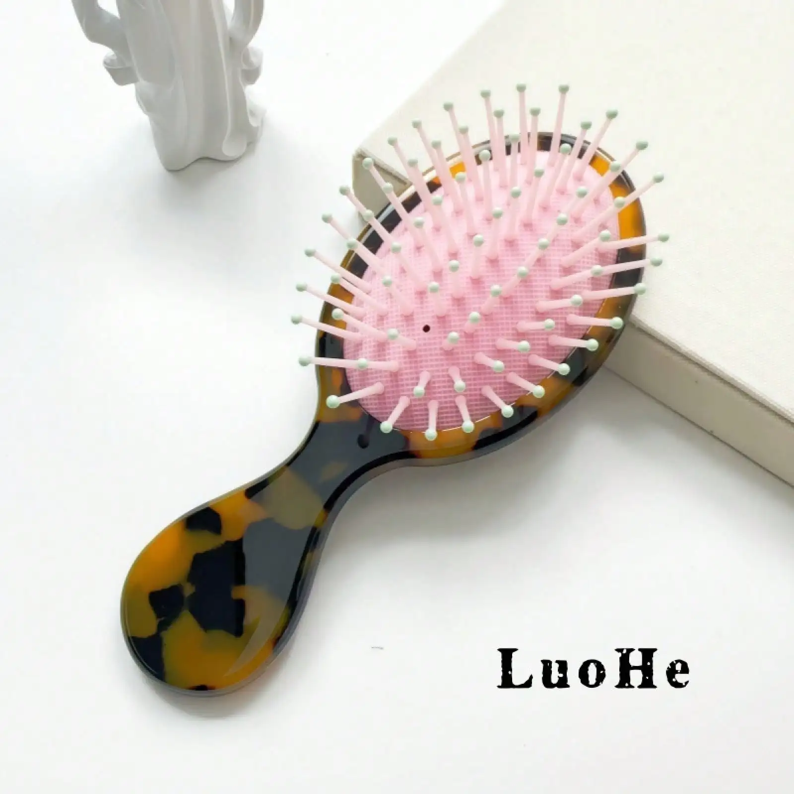 Acetate Air Cushion Comb, Custom Vintage Short-Handled Airbag Comb, Portable Hairdressing Comb For Women
Acetate Air Cushion Comb, Custom Vintage Short-Handled Airbag Comb, Portable Hairdressing Comb For Women