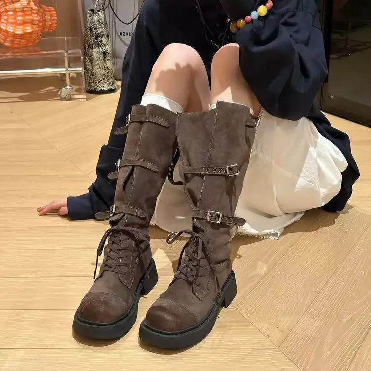 Designer Women's Boots Autumn Platform Lace Up Knight Boots New Round Toe Belt Buckle Knee High Boots for Women Motercycle Boot
Designer Women's Boots Autumn Platform Lace Up Knight Boots New Round Toe Belt Buckle Knee High Boots for Women Motercycle Boot