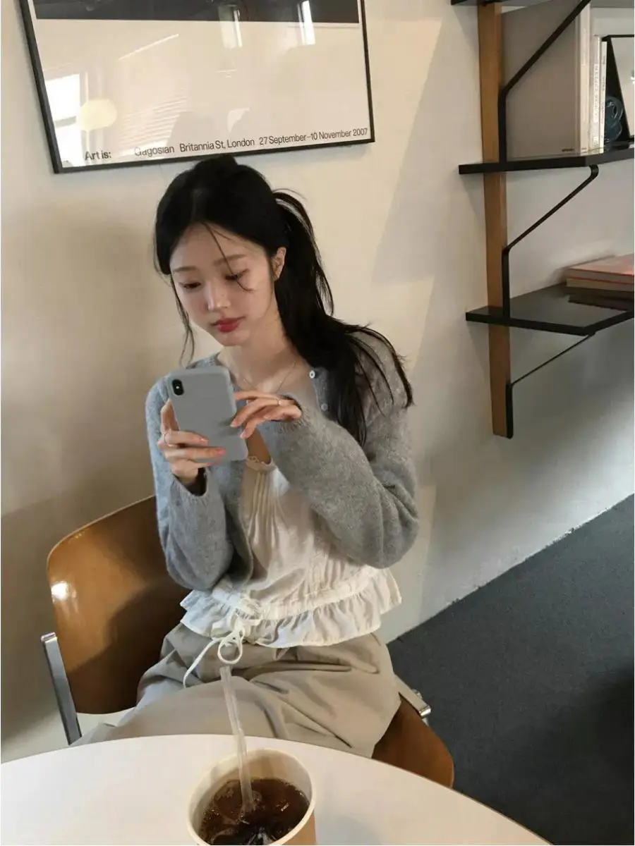 Soft Cozy Women's Knitted Open Cardigan Thin Style Warmth Outerwear Top Lightweight Summer Sun Protection Long Sleeve round Neck
Soft Cozy Women's Knitted Open Cardigan Thin Style Warmth Outerwear Top Lightweight Summer Sun Protection Long Sleeve round Neck