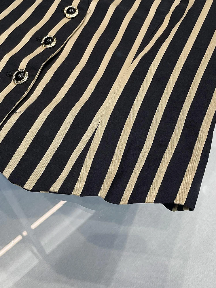 High-End Summer Women's Faion Set with Stripe Pattern Svel Top And orts V-Ne Buttoning Woolen Material for Ages 2...
High-End Summer Women's Faion Set with Stripe Pattern Svel Top And orts V-Ne Buttoning Woolen Material for Ages 2...