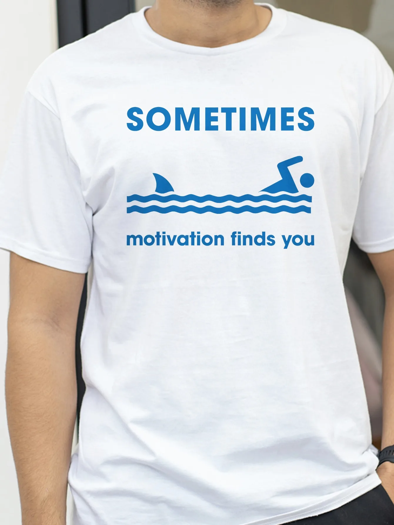 Sometimes Motivation Finds You Printed Men's T-Shirt fashion Humorous Graphic letter Tees for women Women Tops Streetwear Tees
Sometimes Motivation Finds You Printed Men's T-Shirt fashion Humorous Graphic letter Tees for women Women Tops Streetwear Tees