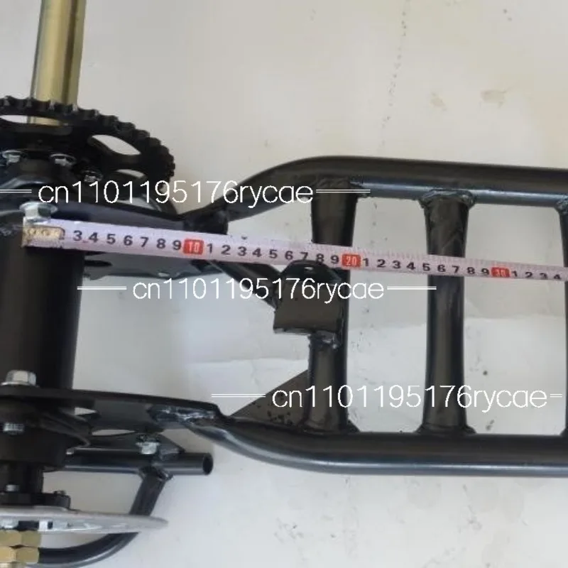 Modified four-wheeled kart beach car, rear axle suspension, rear axle lengthened rear flat fork 81cm long
Modified four-wheeled kart beach car, rear axle suspension, rear axle lengthened rear flat fork 81cm long