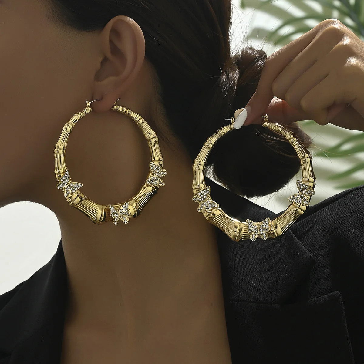 Vintage Bamboo Stud Earring for Women Girls Fashion Zircon Butterfly Big Round Hoop Earrings Jewelry Accessories Party Gift 2025
Vintage Bamboo Stud Earring for Women Girls Fashion Zircon Butterfly Big Round Hoop Earrings Jewelry Accessories Party Gift 2025