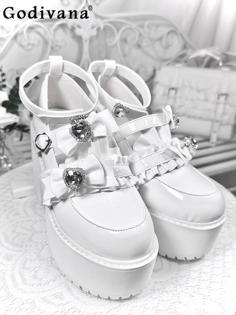 Japanese Mass-produced Lolita Original Design Spice Girl High Heels Y2k Subculture Platform Muffin Shoes Women Lo Shoes
Japanese Mass-produced Lolita Original Design Spice Girl High Heels Y2k Subculture Platform Muffin Shoes Women Lo Shoes