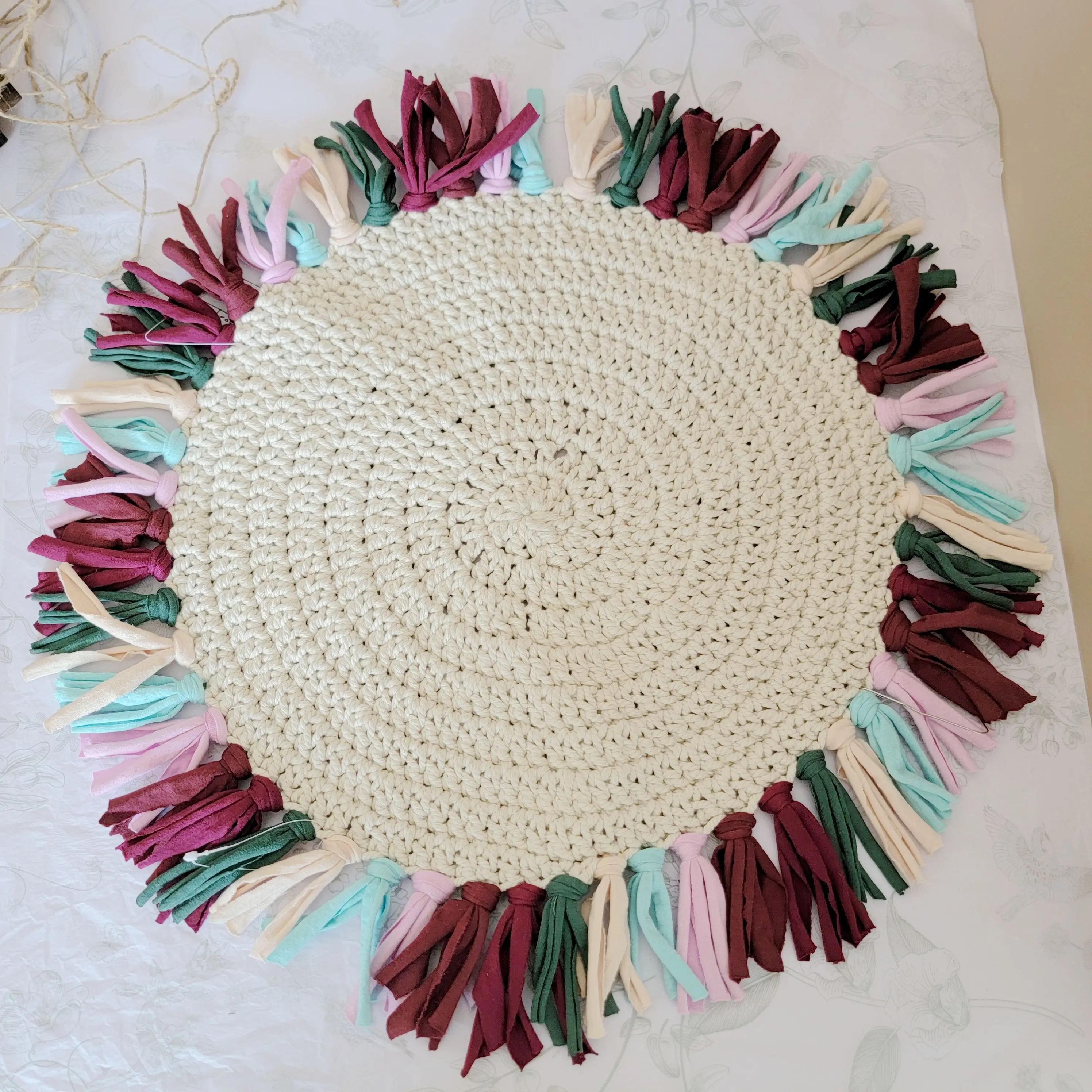 CROCHET placemat ROUND shape with tassels COLOURFUL TASSEL CROCHET COASTER D47CM
CROCHET placemat ROUND shape with tassels COLOURFUL TASSEL CROCHET COASTER D47CM
