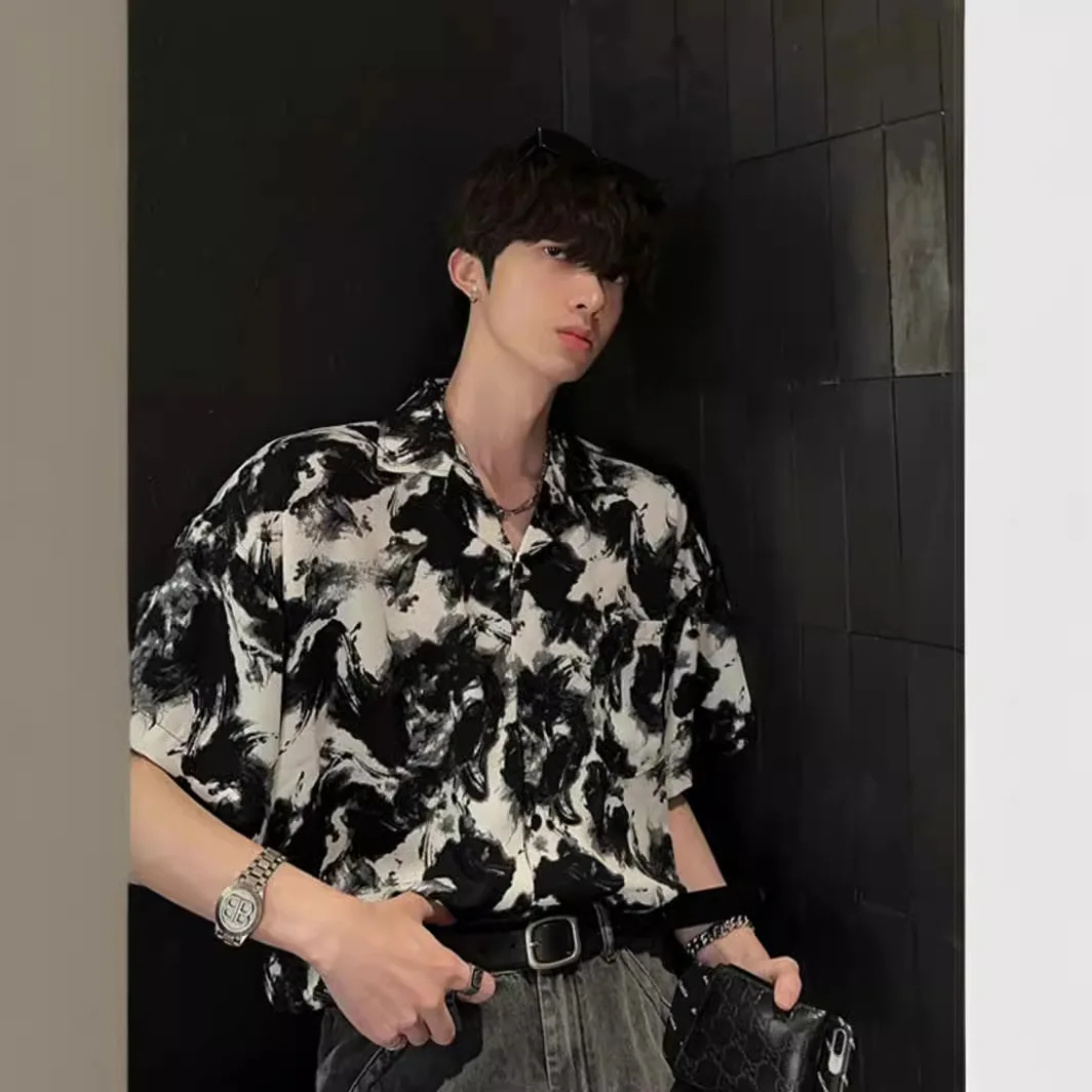 American Summer Men's Printed Black Casual Trendy Simple Basic Daily Loose Short Sleeve Cuban Collar Shirts Male Clothes Coats
American Summer Men's Printed Black Casual Trendy Simple Basic Daily Loose Short Sleeve Cuban Collar Shirts Male Clothes Coats