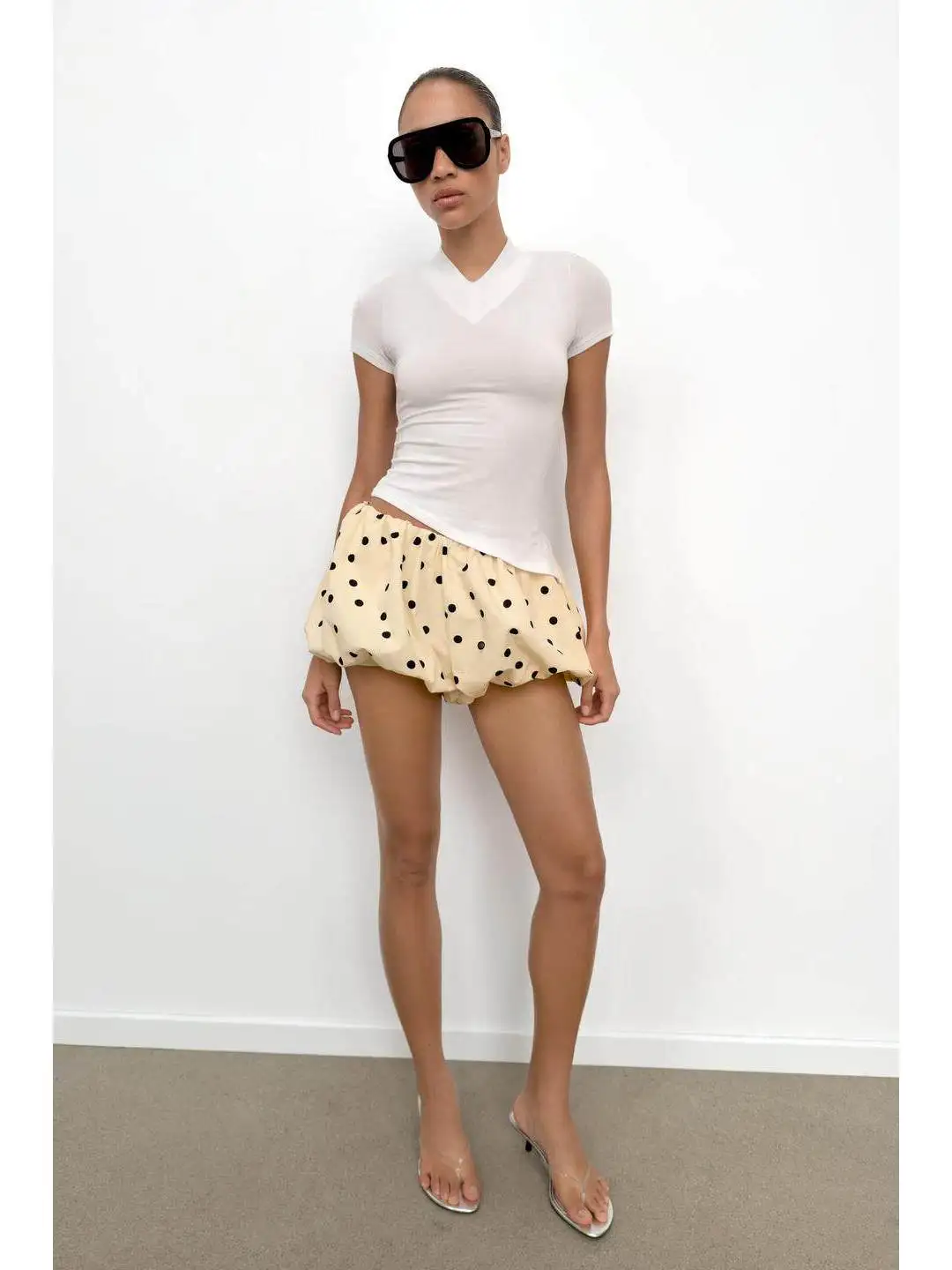 Summer New Polka Dot Belted Elastic Waist Balloon Style mid Waist Ultra Short Pants Women's Fashion Inner Lined Skirts
Summer New Polka Dot Belted Elastic Waist Balloon Style mid Waist Ultra Short Pants Women's Fashion Inner Lined Skirts