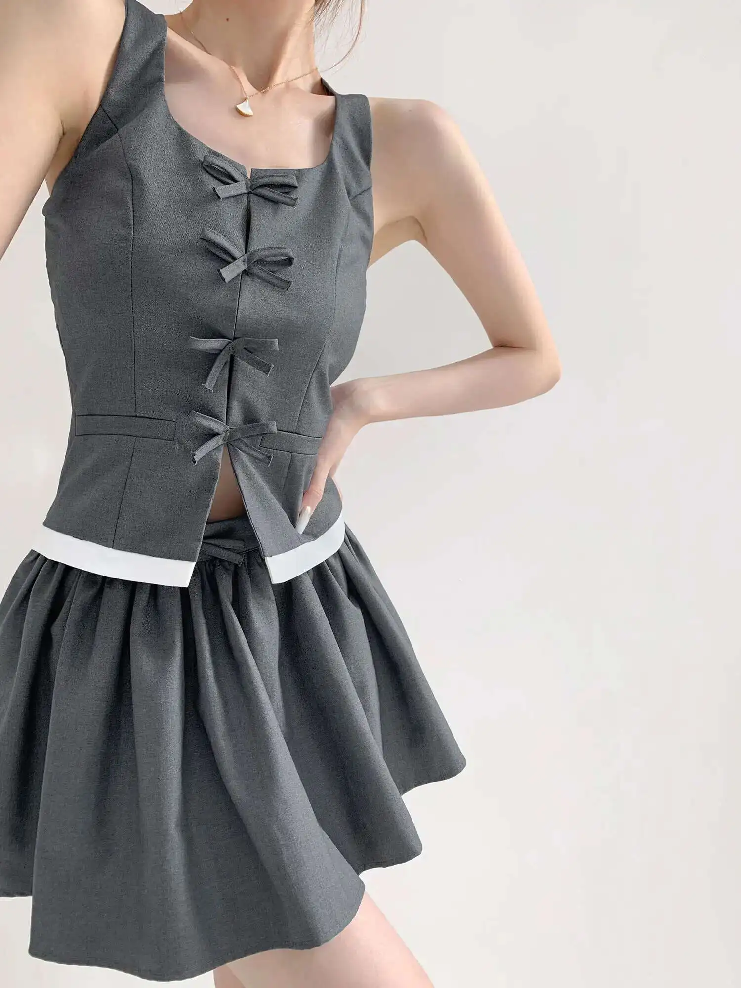 Summer Women 2024 New American Style Retro Sweet Bow Big Backless Hanging Neck Top+wrap Hip Short Skirt Two-piece Set ZBNL
Summer Women 2024 New American Style Retro Sweet Bow Big Backless Hanging Neck Top+wrap Hip Short Skirt Two-piece Set ZBNL