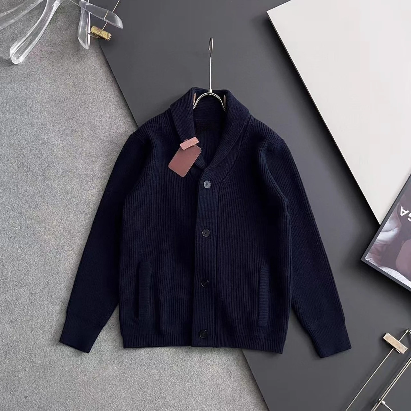 Italian LP Textured Wool Sweater Men's Casual Knitted Sweater Cardigan
Italian LP Textured Wool Sweater Men's Casual Knitted Sweater Cardigan