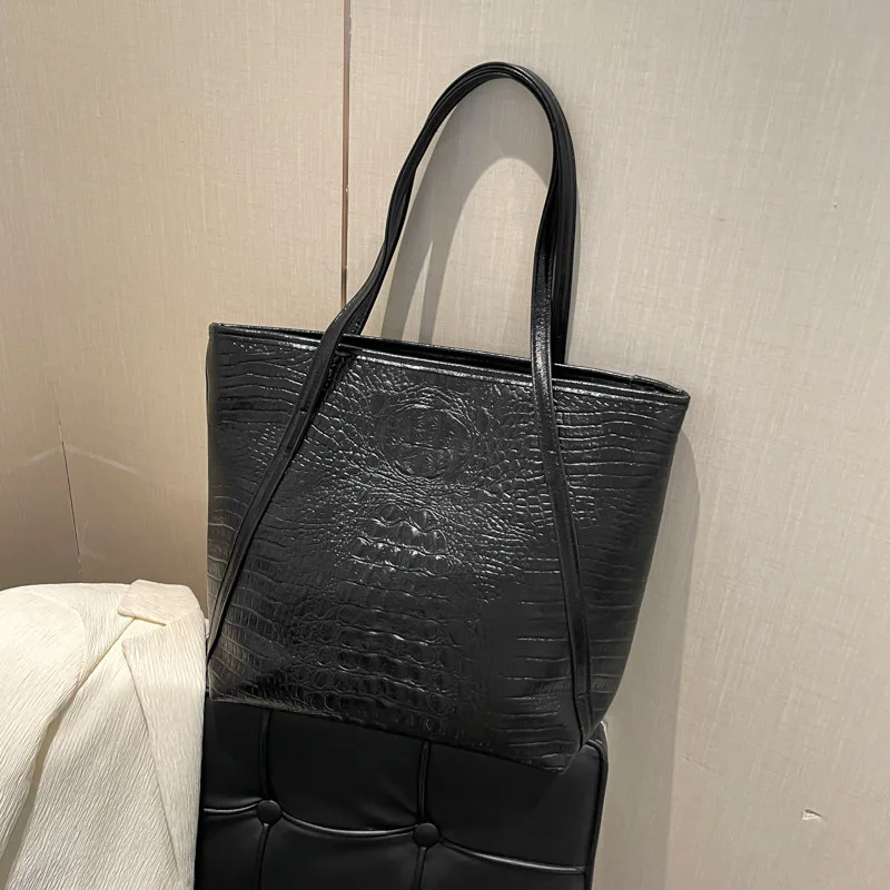 Trendy High-Quali Women's Tote Bag Large Capaci Soft Leather oulder Bag Commuter Bag Fall Winter New Sle Faionable
Trendy High-Quali Women's Tote Bag Large Capaci Soft Leather oulder Bag Commuter Bag Fall Winter New Sle Faionable