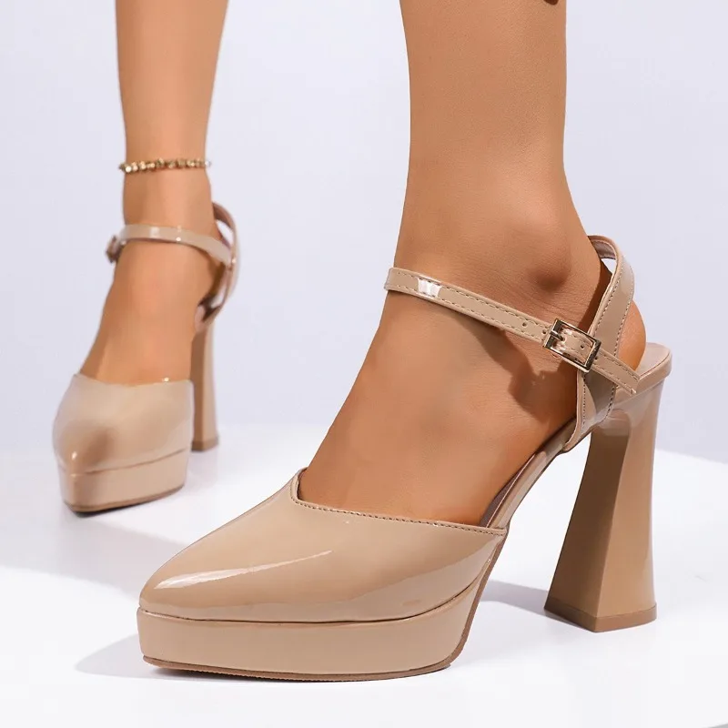 Summer Solid-color Fashionable Waterproof Platform Women's Shoes 2025, High-end Luxury Large-sized High Heels for Suit Commuting
Summer Solid-color Fashionable Waterproof Platform Women's Shoes 2025, High-end Luxury Large-sized High Heels for Suit Commuting
