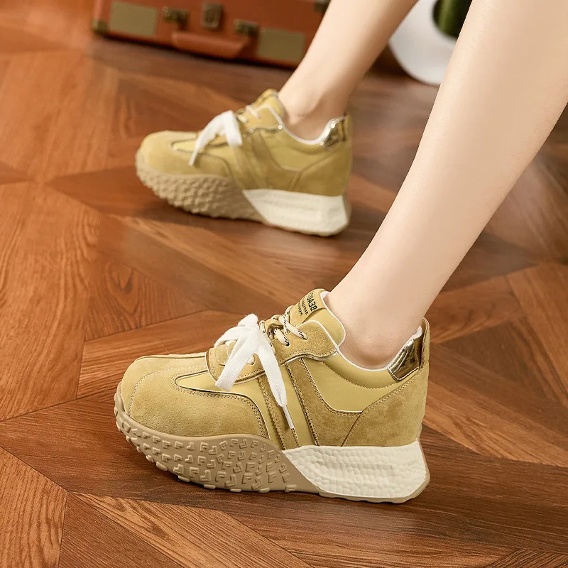 Women's 2026 Spring Casual Sneakers Fashion Beige Leather 8cm Height Increasing Platform Shoes Retro Thick Sole Vulcanized Shoes
Women's 2026 Spring Casual Sneakers Fashion Beige Leather 8cm Height Increasing Platform Shoes Retro Thick Sole Vulcanized Shoes