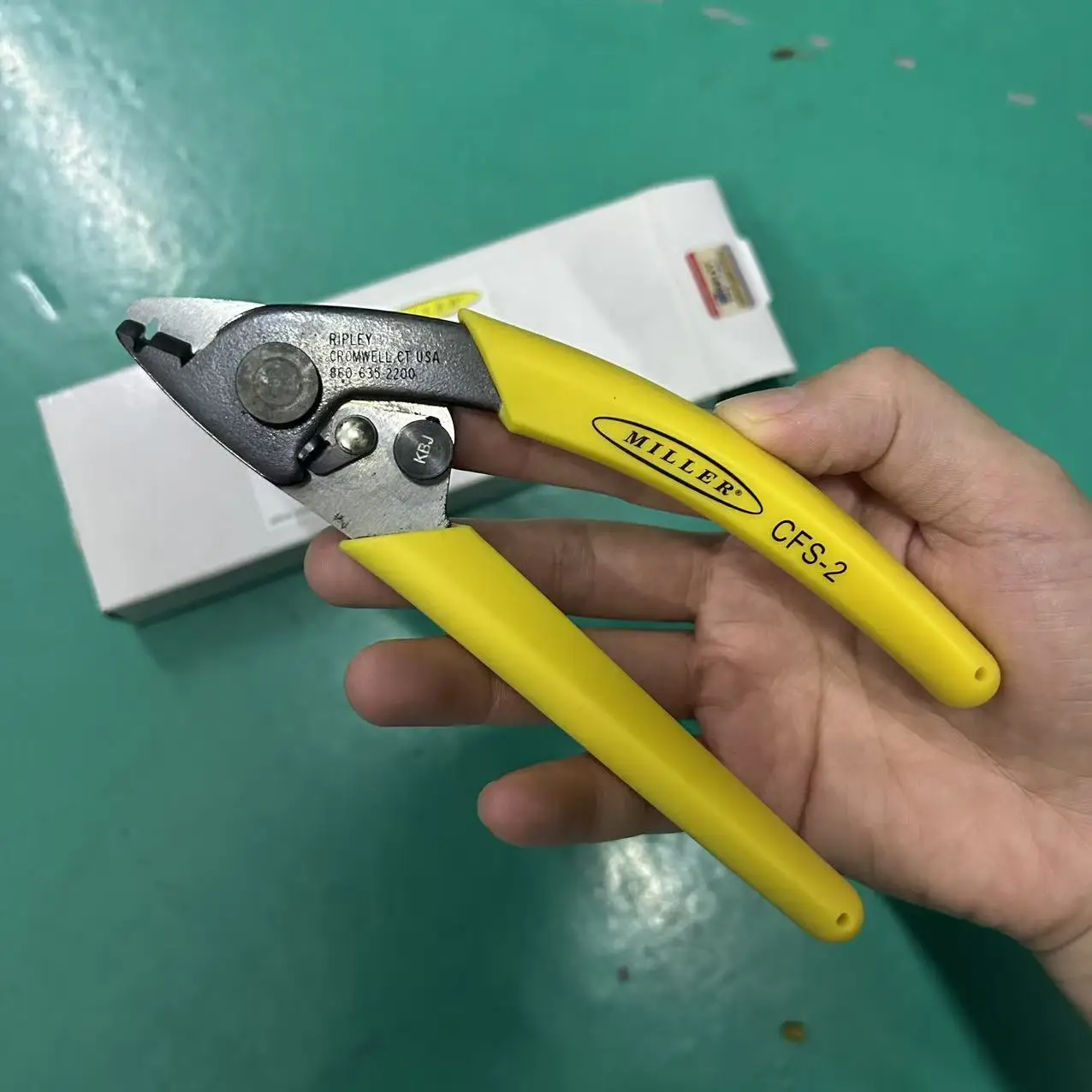 Original Miller CFS-2C Double Hole Optical Fiber Stripper Network FTTH Tool
Original Miller CFS-2C Double Hole Optical Fiber Stripper Network FTTH Tool