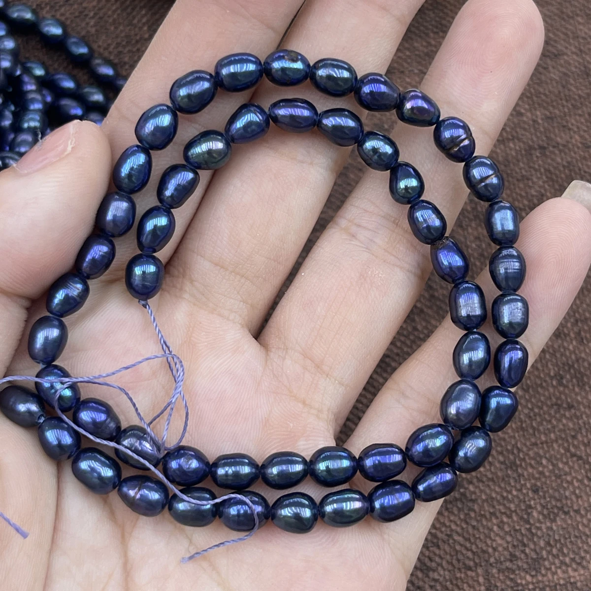 AA 5-6mm Black Dyed Natural Freshwater Pearl Rice-shaped Beads for Jewelry Making Supplies DIY Necklace Bracelet Accessories
AA 5-6mm Black Dyed Natural Freshwater Pearl Rice-shaped Beads for Jewelry Making Supplies DIY Necklace Bracelet Accessories