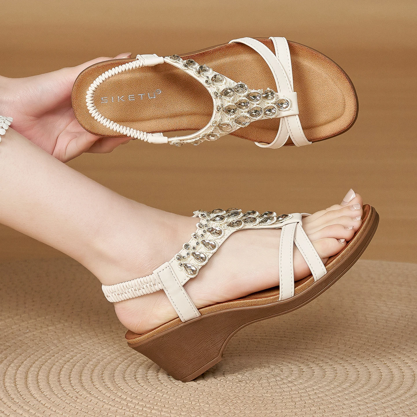 5CM thick soled sandals for women summer wearing bohemian ethnic style fake rhinestones Roman shoes one foot sandals large size
5CM thick soled sandals for women summer wearing bohemian ethnic style fake rhinestones Roman shoes one foot sandals large size