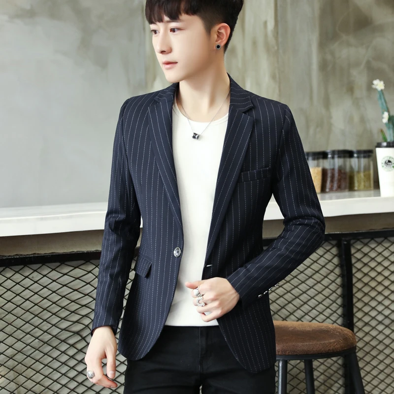 Мужской повседневный приталенный костюм в полоску, модный весенний топ в корейском стиле, с круглым вырезом, с одним разрезом сзади, из смесового полиэстера
Мужской повседневный приталенный костюм в полоску, модный весенний топ в корейском стиле, с круглым вырезом, с одним разрезом сзади, из смесового полиэстера