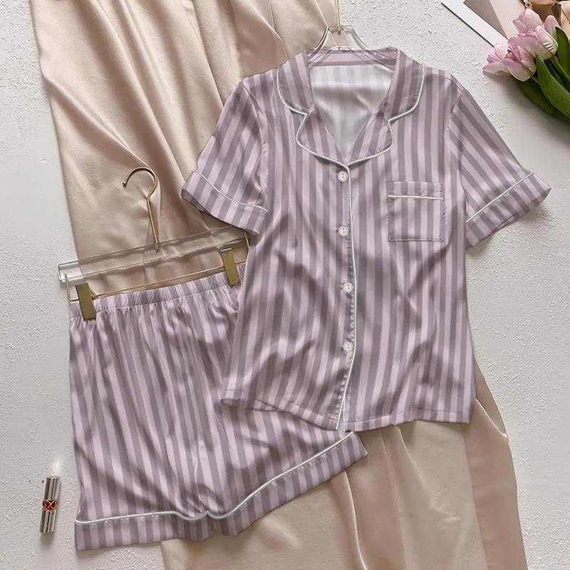 Minimally Striped Summer Satin Fabric Short Sleeved Pajamas for Women Light Luxury Style Sweet Home Clothes Girl Sleepwear
Minimally Striped Summer Satin Fabric Short Sleeved Pajamas for Women Light Luxury Style Sweet Home Clothes Girl Sleepwear